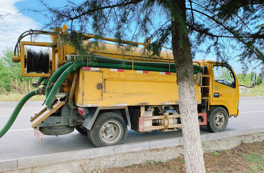 283紫鑫城清洗抽粪车